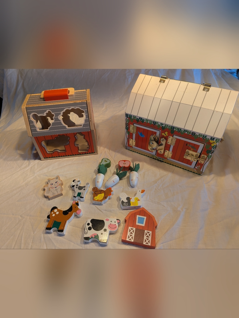 💥 SALE 💥Melissa & Doug Farm Animal Wooden Toy Set - Red/White Barn Playset - Picture 4 of 16